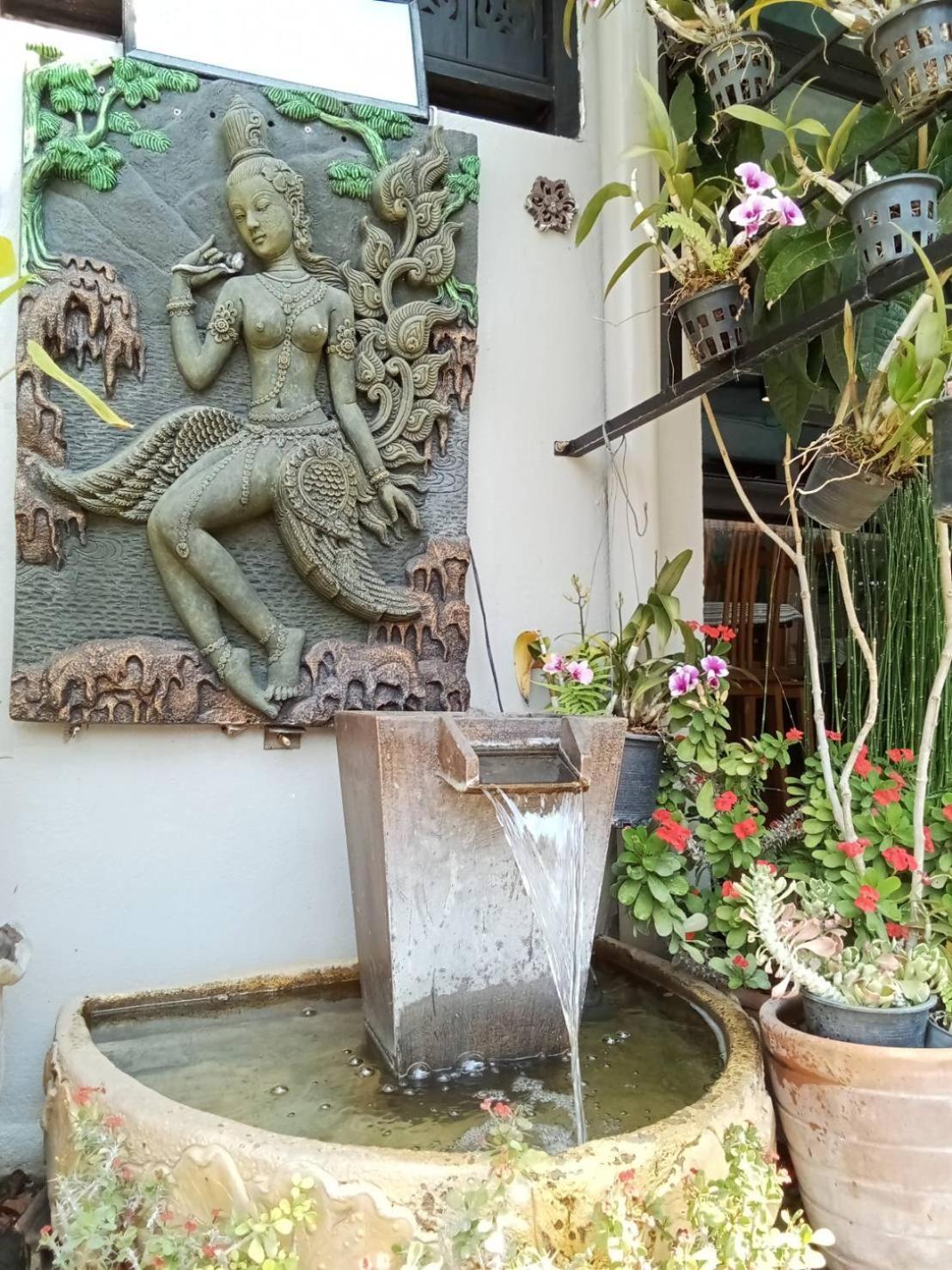 Vlodge&Vegetarian Vegan Hotel Chiang Mai Eksteriør bilde